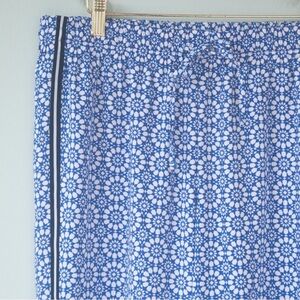 Talbots Pull On Blue and White Geometric Pants